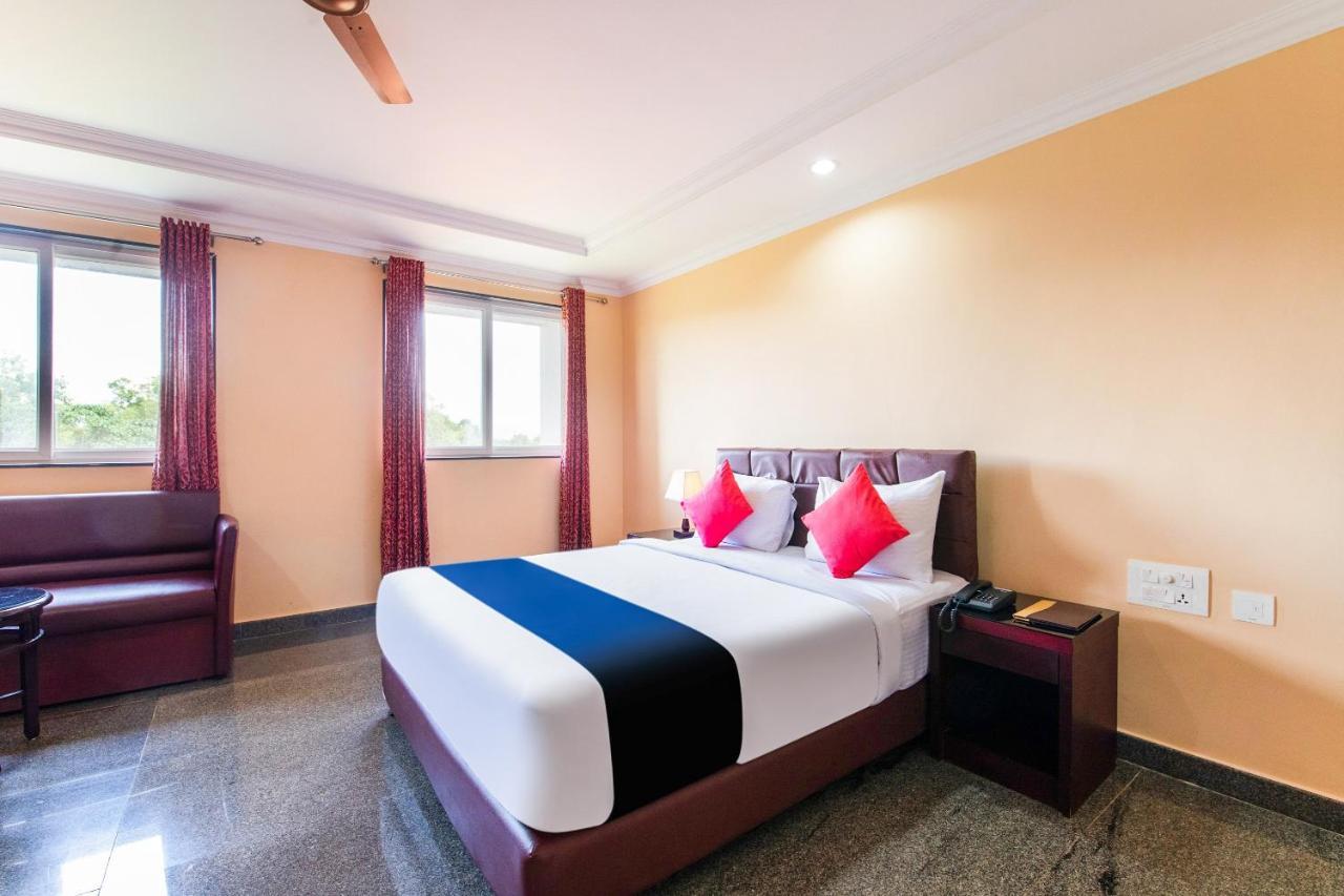 Hotel Capital O 22439 Ratna Forever Karkal Zewnętrze zdjęcie